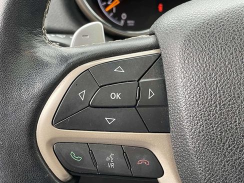 Used 2016 Jeep Grand Cherokee Limited w/ Luxury Group II image 15