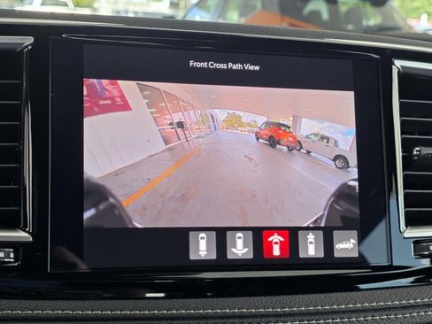 New 2026 Chrysler Pacifica Limited w/ Uconnect Theater Family Group image 24