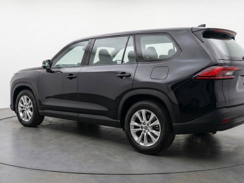 Used 2025 Toyota Grand Highlander FWD image 6