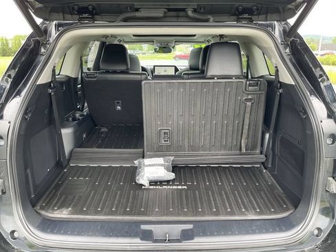 Used 2023 Toyota Highlander Platinum AWD/4WD image 26