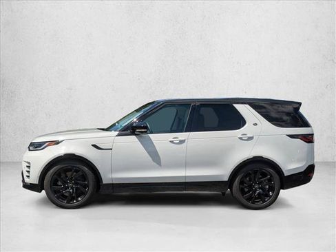 Used 2025 Land Rover Discovery Dynamic SE AWD/4WD image 8