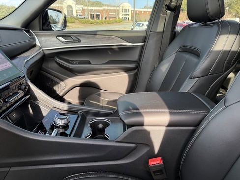 New 2025 Jeep Grand Cherokee Limited image 24