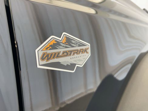 Used 2024 Ford Bronco Wildtrak image 31