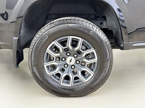 Used 2023 Chevrolet Colorado Z71 w/ Z71 Convenience Package 2 image 33