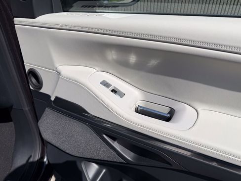 New 2026 Lincoln Navigator Reserve AWD/4WD image 28