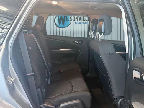 Used 2020 Dodge Journey SE w/ SE Popular Equipment Group FWD image 7