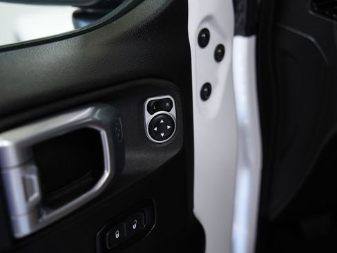 Used 2021 Jeep Wrangler Unlimited Rubicon AWD/4WD image 31
