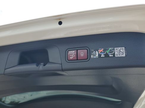 New 2026 Mercedes-Benz GLS 580 4MATIC image 10