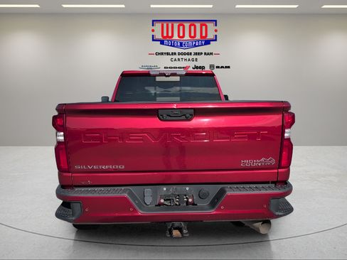 Used 2020 Chevrolet Silverado 2500 High Country w/ Technology Package AWD/4WD image 4