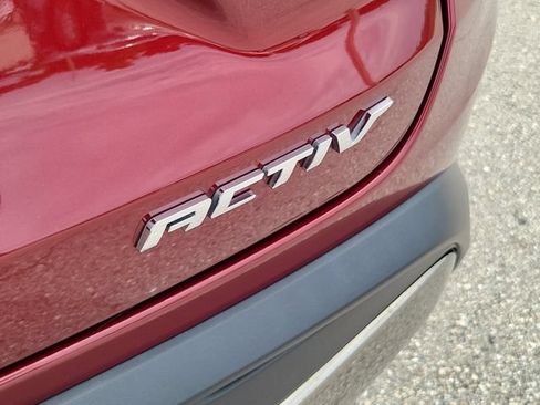 Used 2024 Chevrolet Trax ACTIV w/ Driver Confidence Package FWD image 5