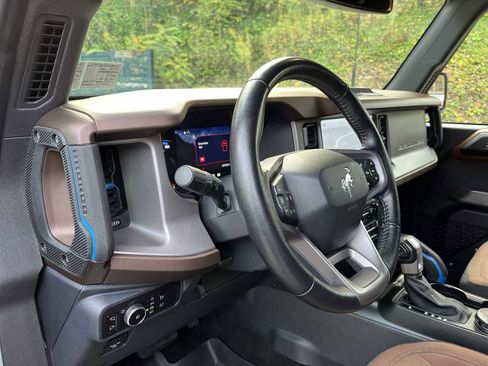 Used 2023 Ford Bronco Outer Banks image 10