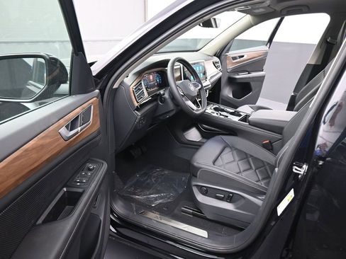 New 2026 Volkswagen Atlas SE FWD image 38