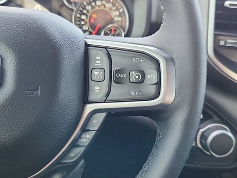 Used 2025 RAM 1500 Big Horn AWD/4WD image 23