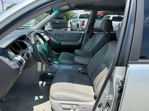 Used 2006 Toyota Highlander 2WD image 9