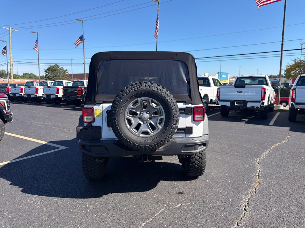 Used 2015 Jeep Wrangler Unlimited Rubicon w/ Dual Top Group AWD/4WD image 6