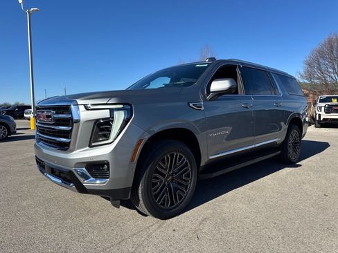 New 2026 GMC Yukon XL Elevation w/ LPO, Floor Liner Package AWD/4WD image 2
