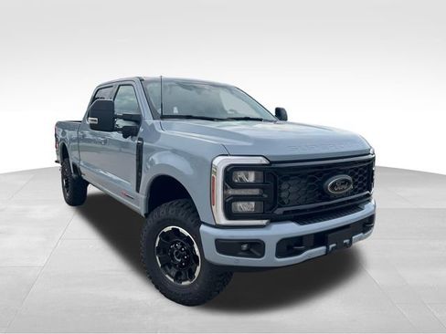 New 2026 Ford F350 Lariat w/ Tremor Off-Road Package AWD/4WD image 14