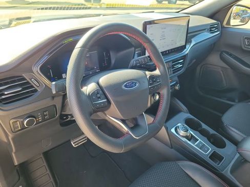 Used 2024 Ford Escape ST-Line w/ Tech Pack #1 image 17