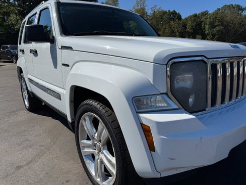 Used 2012 Jeep Liberty Limited Jet w/ Comfort/Convenience Group image 12