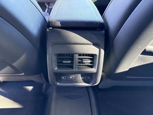 Used 2021 Cadillac XT4 Sport image 17