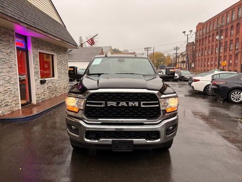 Used 2024 RAM 2500 Big Horn AWD/4WD image 2