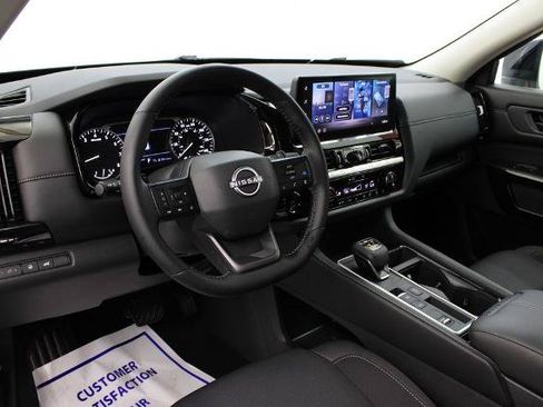 Certified 2026 Nissan Pathfinder SV FWD image 15