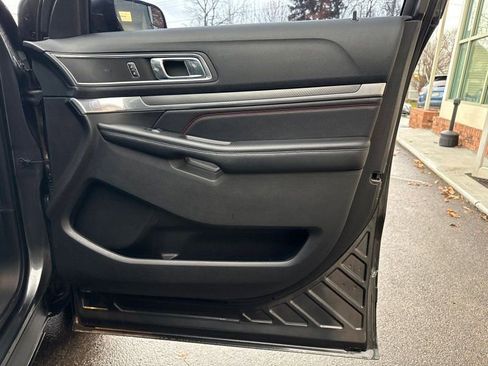 Used 2016 Ford Explorer Sport image 15