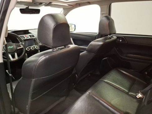 Used 2017 Subaru Forester 2.5i Limited image 12