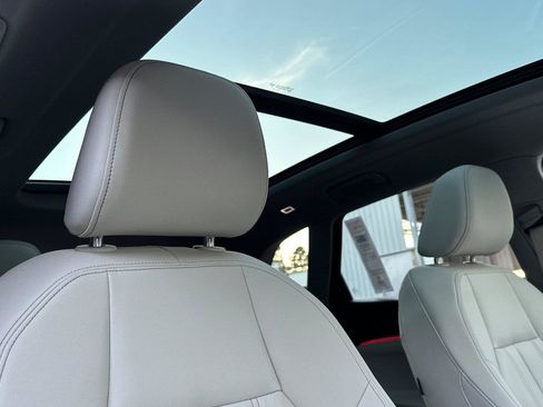 Used 2025 Audi Q5 Premium w/ 19" Wheel Package image 16