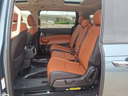 New 2026 Kia Carnival SX w/ SX Dark Edition Package image 6