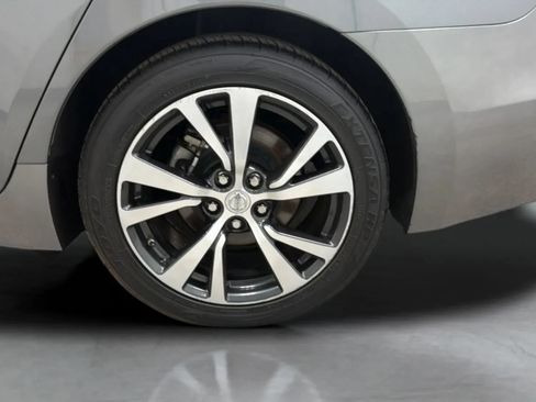 Used 2017 Nissan Maxima 3.5 SV FWD image 27