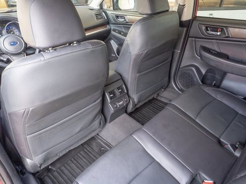 Used 2018 Subaru Outback 2.5i Limited image 18