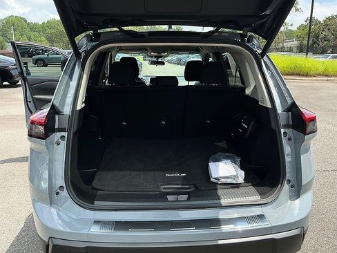Certified 2026 Nissan Rogue SV w/ Cold Weather Package FWD image 24