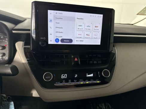 Used 2024 Toyota Corolla LE FWD image 20