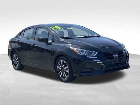 Certified 2024 Nissan Versa SV FWD image 3