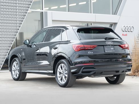 Certified 2025 Audi Q3 2.0T Premium w/ Convenience Package image 5