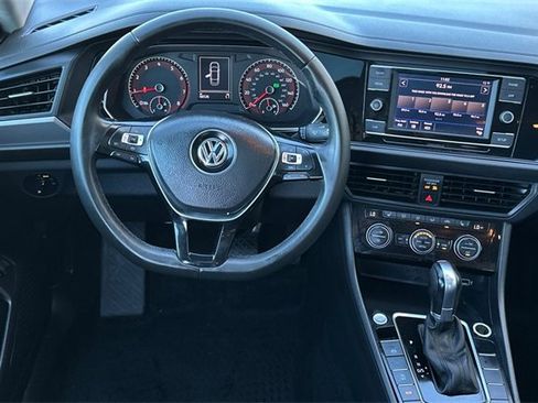 Used 2019 Volkswagen Jetta SE image 15