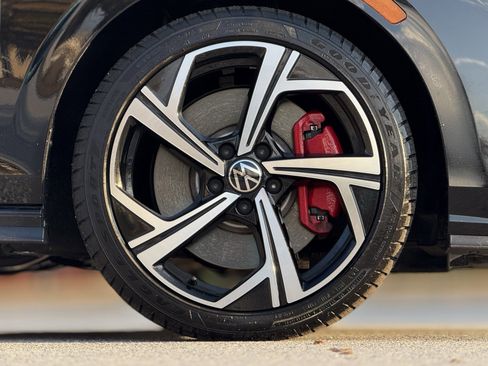 Used 2024 Volkswagen GTI SE w/ SE Leather Seats Package image 20