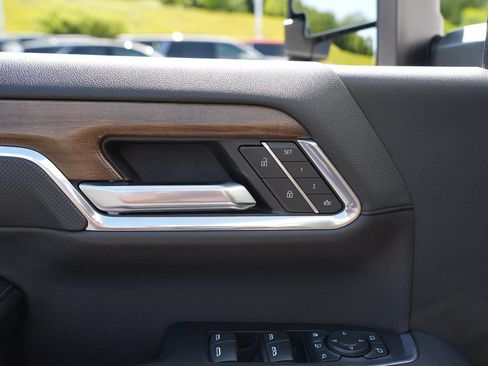 Certified 2024 Chevrolet Silverado 3500 High Country w/ LPO, Dark Essentials Package AWD/4WD image 17
