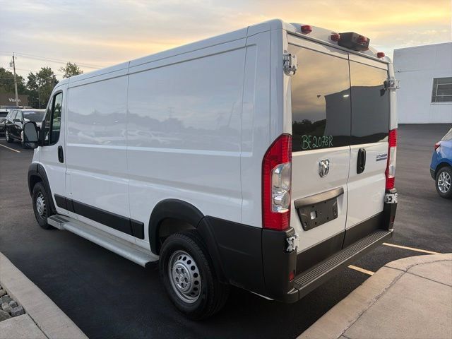 Used 2025 RAM ProMaster 2500 w/ U-Haul Equipment Group FWD image 4