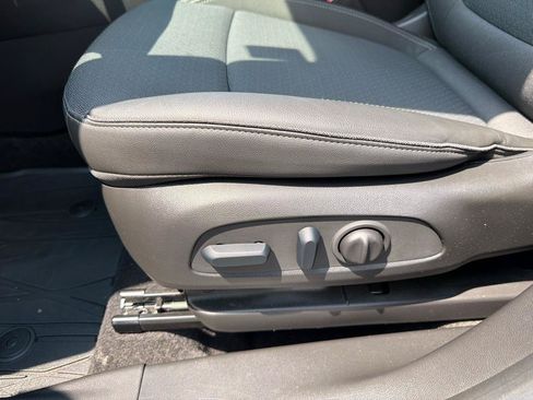Used 2023 Buick Encore GX Preferred w/ Cold Weather Comfort Package AWD/4WD image 23