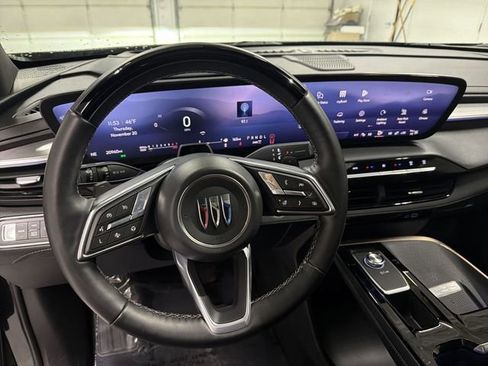 Certified 2025 Buick Enclave Avenir image 20