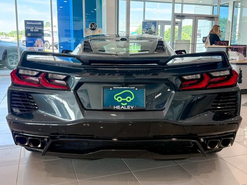 Used 2021 Chevrolet Corvette Stingray Preferred Cpe w/ Z51 Performance Package RWD image 6