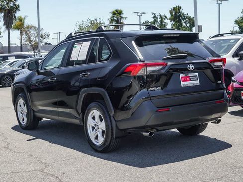 Used 2020 Toyota RAV4 XLE w/ Carpet Mat Package FWD image 6