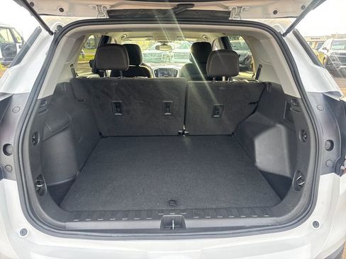 Used 2022 GMC Terrain SLE FWD image 6