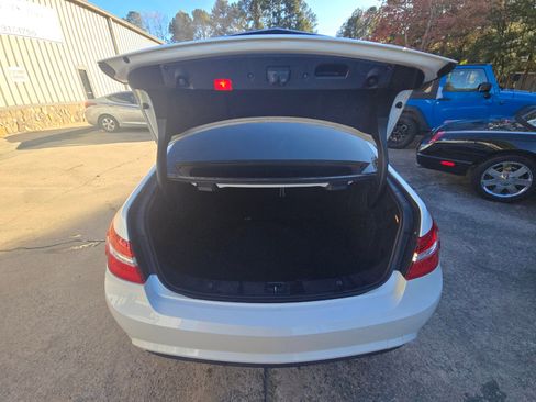 Used 2010 Mercedes-Benz E 550 Coupe image 17