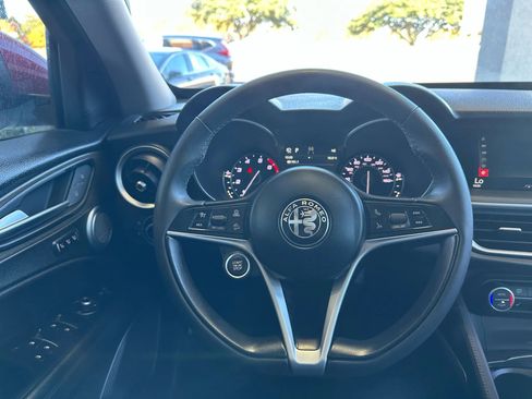 Used 2018 Alfa Romeo Stelvio Ti image 10