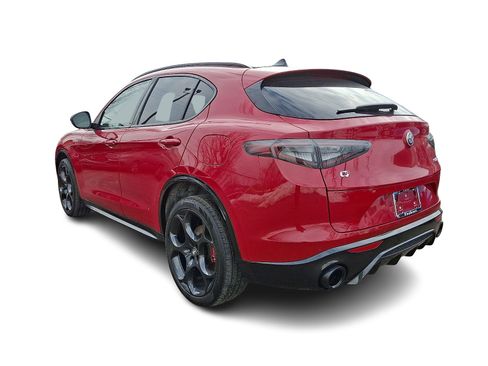 Used 2024 Alfa Romeo Stelvio Veloce image 4