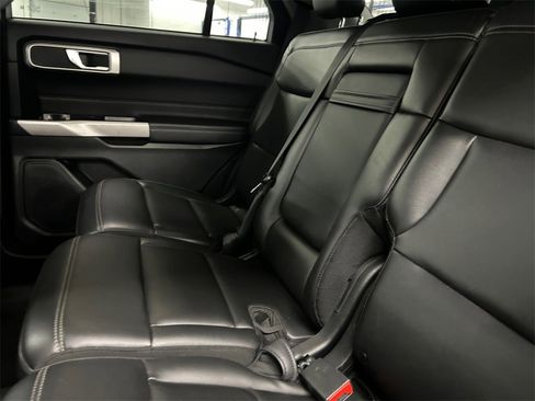 Used 2023 Ford Explorer XLT w/ Equipment Group 202A image 16