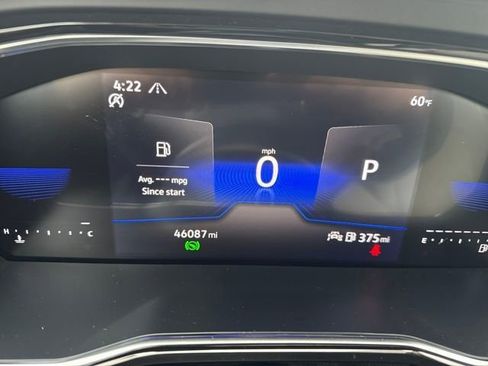 Used 2023 Volkswagen Jetta SE w/ Panoramic Sunroof Package image 16